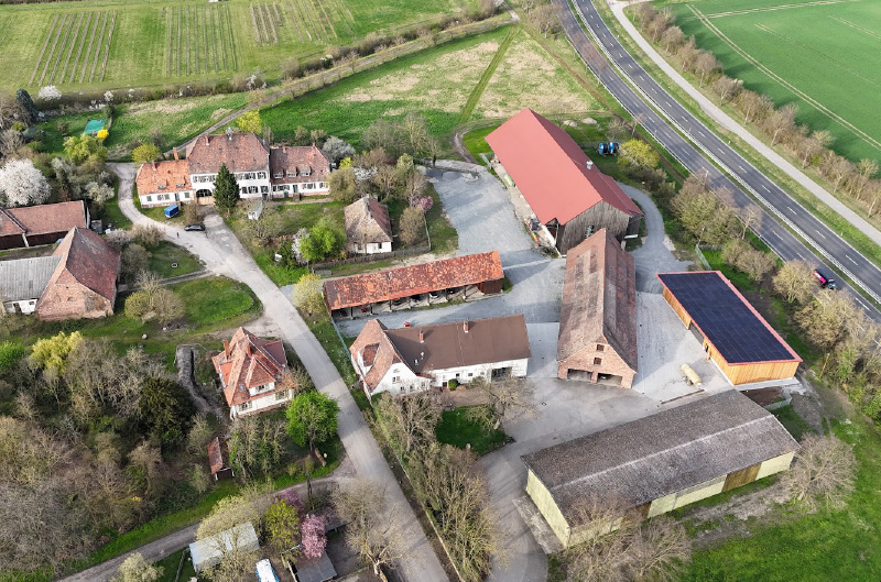 Südzucker exploite depuis 1862 la ferme agroécologique de Kirschgartshausen. Une partie des bâtiments est dédiée à l’accueil des visiteurs.